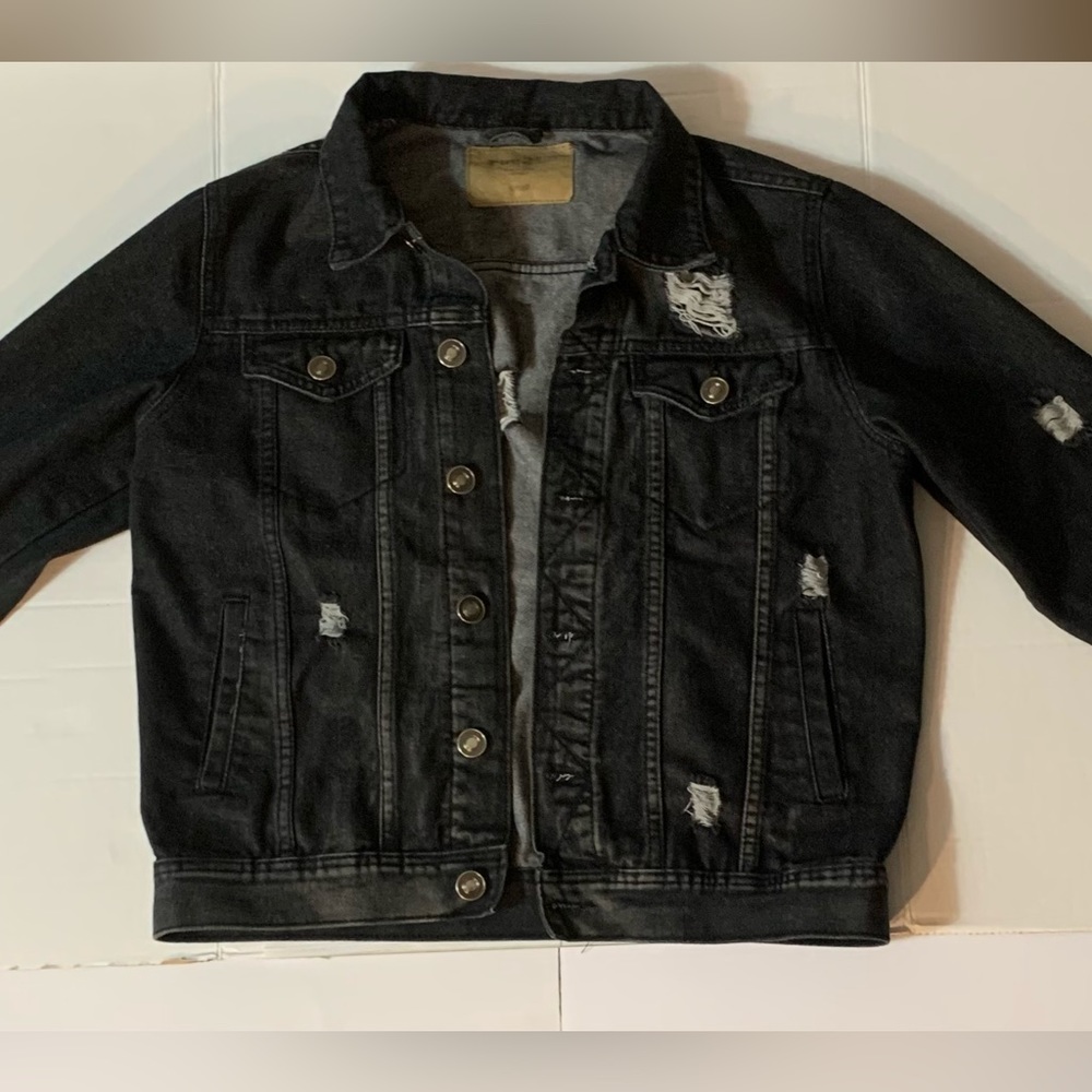 Rue 21 black jean jacket. Size small